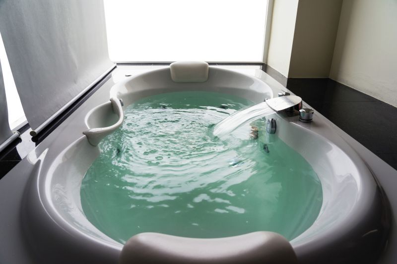 Luxury Bathtub Features